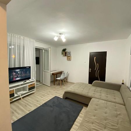 Cazare Petrosani Apartment Ngoại thất bức ảnh