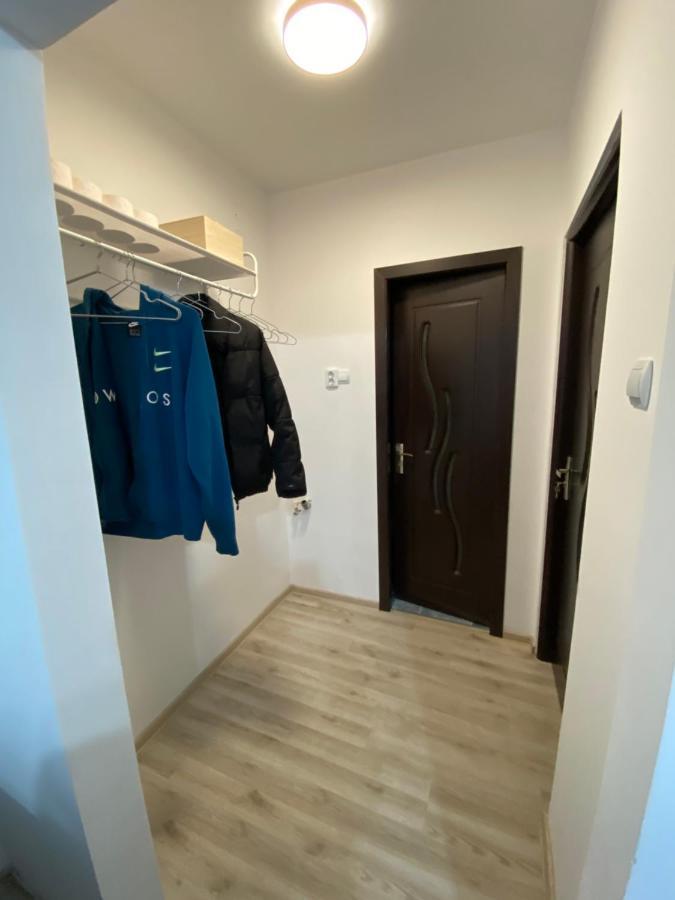 Cazare Petrosani Apartment Ngoại thất bức ảnh